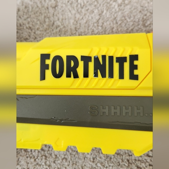 ๐ซ NERF Fortnite Blaster โ Vibrant Yellow & Orange Great for Play or Display - Picture 13 of 13